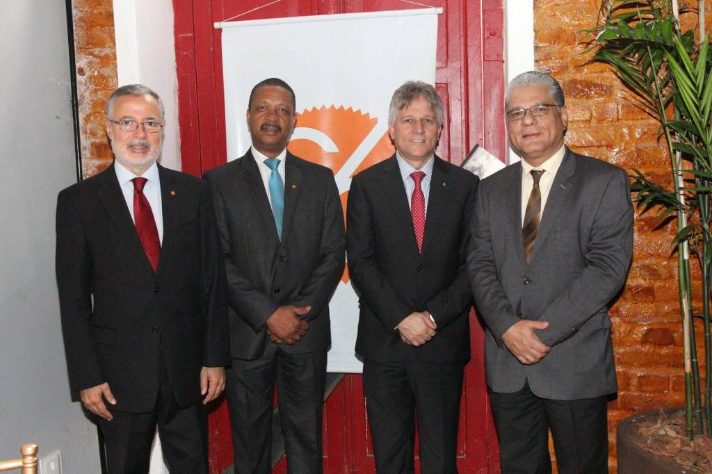 CSP-MG participa de almoço com superintendente da Susep