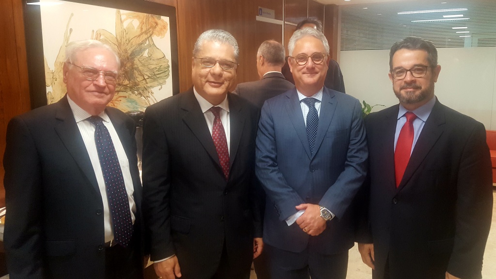 Omar Otaviano Dantas Meira (pres. do Conselho Empresarial de Seguros da ACMinas), João Paulo Moreira de Mello (pres. do CSP-MG), Sérgio Ruy Barroso de Mello (vice-pres. mundial da AIDA), Landulfo de Oliveira Ferreira Júnior (assessor da diretoria do CSP-MG)