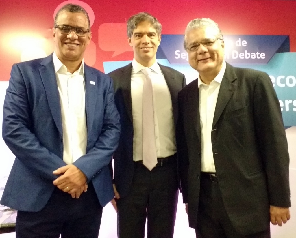 Augusto Matos (pres. SindSeg), Ricardo Amorim e João Paulo Mello (pres. CSP-MG)